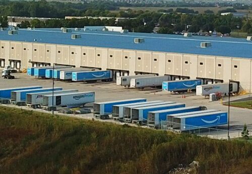 Amazon_Sort_Portfolio_Image-550x550 Amazon Sortation Facility - Truck View